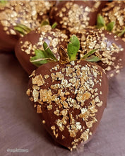 Load image into Gallery viewer, Golden Celebration Strawberry Box
