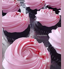 Load image into Gallery viewer, Valentine Cupcakes
